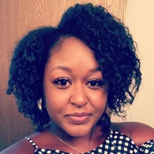 Meet your Posher, Alexis